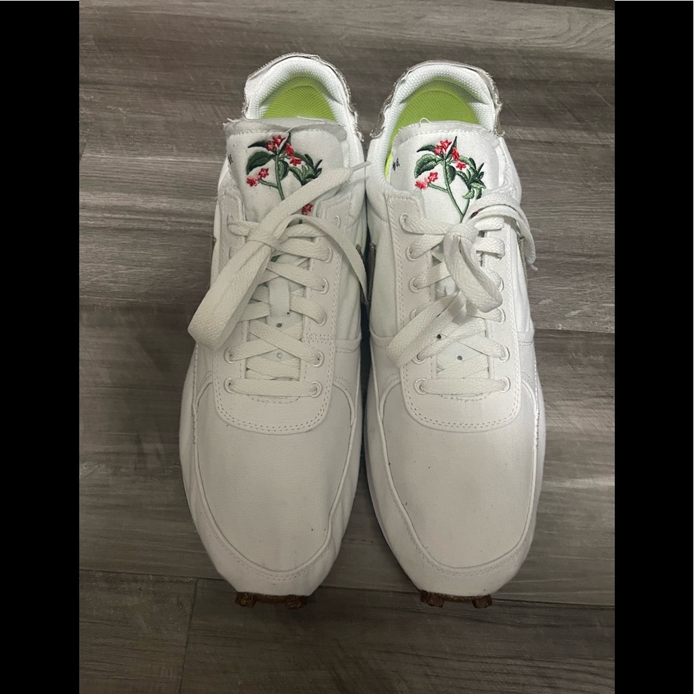 Nike Day Break size 14